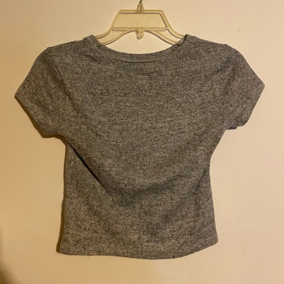 crop top - Picture 2 of 2